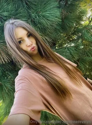 Prettieredheadevelyn OnlyFans Leaked Free Thumbnail Picture - #ioTAnUMOKY