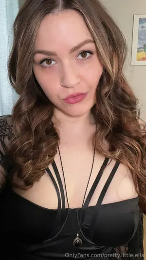 Pretty Little Ella OnlyFans Leaked Free Thumbnail Picture - #i5I7W27Svl