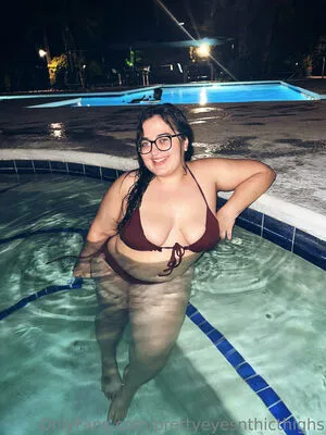 Prettyeyesnthicthighs OnlyFans Leaked Free Thumbnail Picture - #K2yx1CpwUC