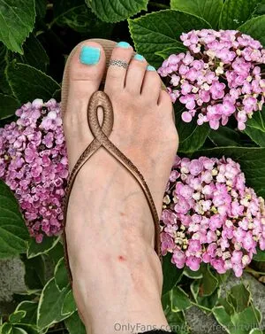 Prettyfeetartvilla OnlyFans Leaked Free Thumbnail Picture - #npEnyBLUSU