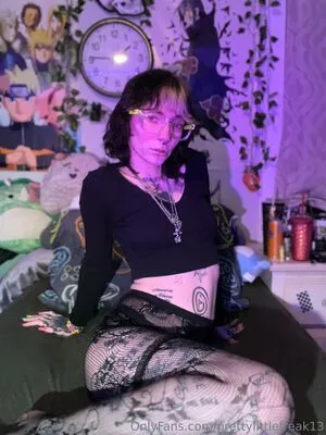 Prettylittlefreak13 OnlyFans Leaked Free Thumbnail Picture - #AIqgwAskD9