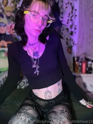 Prettylittlefreak13 OnlyFans Leaked Free Thumbnail Picture - #Tu9Nrhglx4