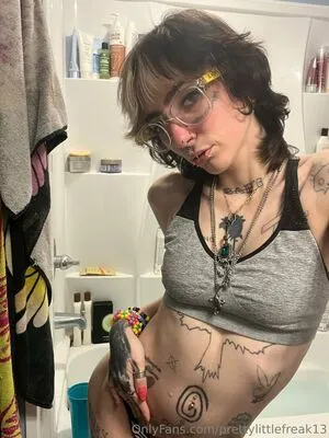 Prettylittlefreak13 OnlyFans Leaked Free Thumbnail Picture - #Y6qyf2zvWe