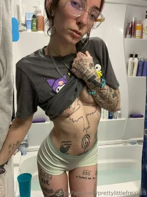 Prettylittlefreak13 OnlyFans Leaked Free Thumbnail Picture - #awN63qQaa1