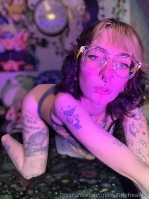 Prettylittlefreak13 OnlyFans Leaked Free Thumbnail Picture - #dk2q3eQlom