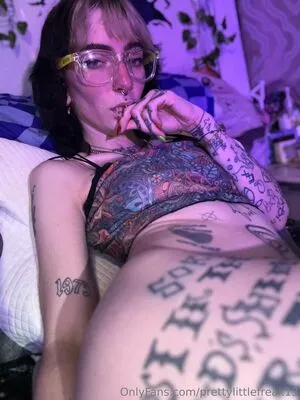 Prettylittlefreak13 OnlyFans Leaked Free Thumbnail Picture - #gdcxwYcaxX