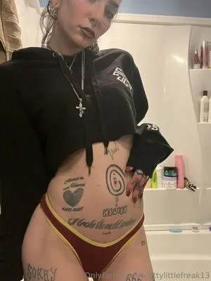 Prettylittlefreak13 OnlyFans Leaked Free Thumbnail Picture - #hjebvfSWPC