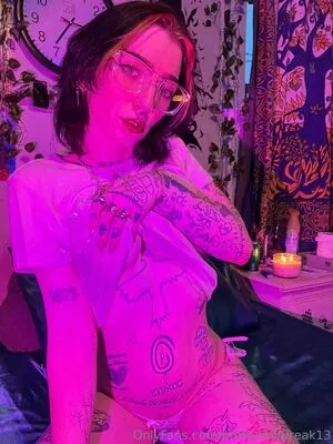 Prettylittlefreak13 OnlyFans Leaked Free Thumbnail Picture - #icHDp8QUMv