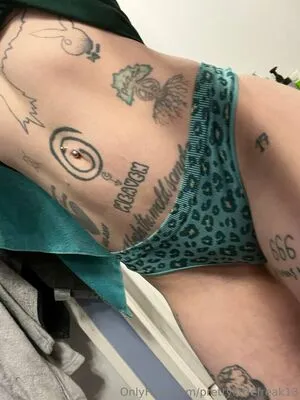 Prettylittlefreak13 OnlyFans Leaked Free Thumbnail Picture - #r0L8qru2be
