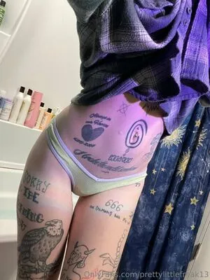 Prettylittlefreak13 OnlyFans Leaked Free Thumbnail Picture - #vslkfe68lX