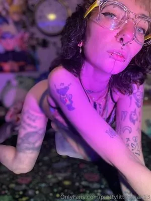 Prettylittlefreak13 OnlyFans Leaked Free Thumbnail Picture - #zKt6d87u86