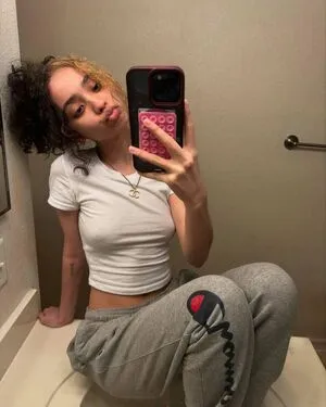 Prettyluhhangie OnlyFans Leaked Free Thumbnail Picture - #xXbyURsjK7
