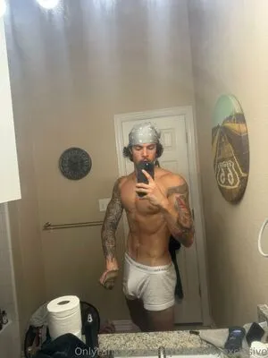 Prettymixedboyexclusive OnlyFans Leaked Free Thumbnail Picture - #wawEsQcf65