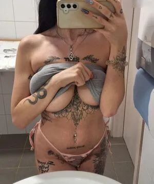 Prettypoison OnlyFans Leaked Free Thumbnail Picture - #Lb1fXIopKn