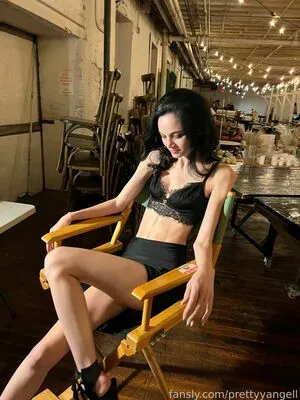 Prettyyangell OnlyFans Leaked Free Thumbnail Picture - #manhBouQ2b