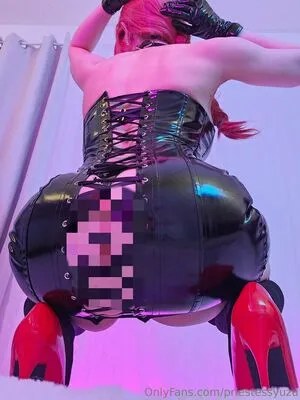 Priestessyuzu OnlyFans Leaked Free Thumbnail Picture - #d41H24XtZ7