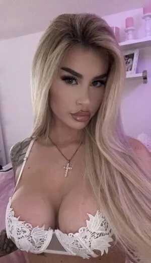 Princess Lonie Alwine OnlyFans Leaked Free Thumbnail Picture - #4FCXunLBCi