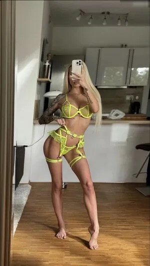 Princess Lonie Alwine OnlyFans Leaked Free Thumbnail Picture - #Q1TFs2k9zd
