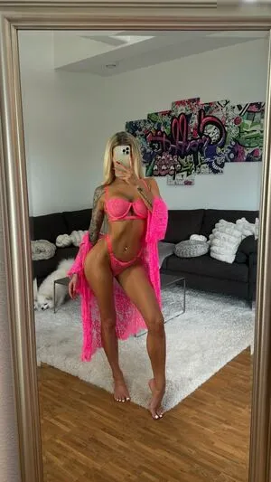 Princess Lonie Alwine OnlyFans Leaked Free Thumbnail Picture - #j4Uu7D5Pqo