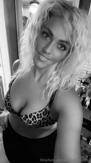 Princessariel32 OnlyFans Leaked Free Thumbnail Picture - #bvPJpHF8ft