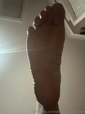 Princessdisneyfeet OnlyFans Leaked Free Thumbnail Picture - #NkaTie4aXy