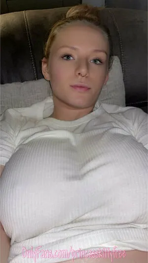 Princesskittyfree OnlyFans Leaked Free Thumbnail Picture - #J5L4Lh3cXA