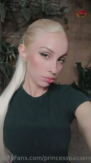 Princesspassengerr OnlyFans Leaked Free Thumbnail Picture - #sVNradEnmg