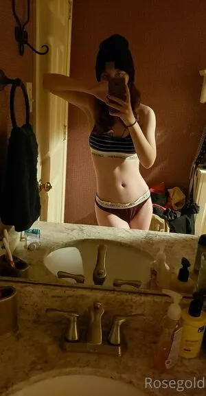 Property Rosegold OnlyFans Leaked Free Thumbnail Picture - #aDIeLXNBBA