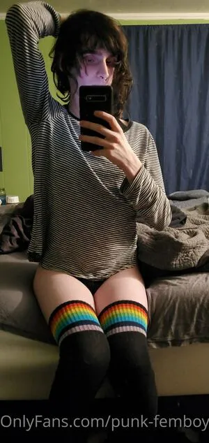 Punk Femboy OnlyFans Leaked Free Thumbnail Picture - #PpqaFbf0S9