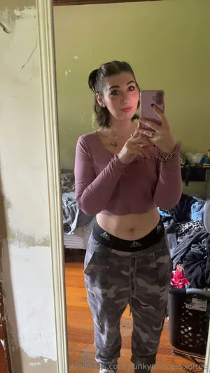 Punkyprincessxofree OnlyFans Leaked Free Thumbnail Picture - #53rJCJTW59
