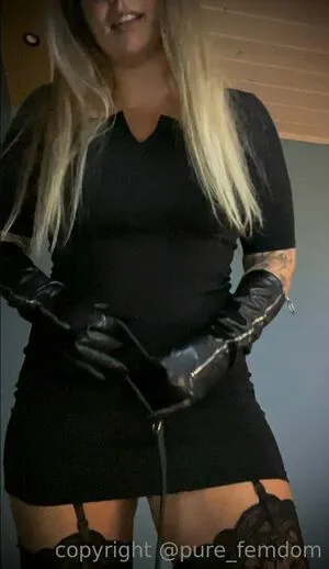 Pure Femdom OnlyFans Leaked Free Thumbnail Picture - #605HGPwRsf