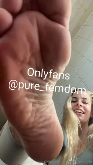 Pure Femdom OnlyFans Leaked Free Thumbnail Picture - #NTd4ci5Mq8