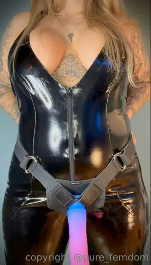 Pure Femdom OnlyFans Leaked Free Thumbnail Picture - #XYJqrCe0tb