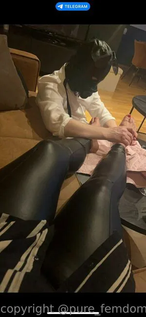 Pure Femdom OnlyFans Leaked Free Thumbnail Picture - #idGfFOvaUW