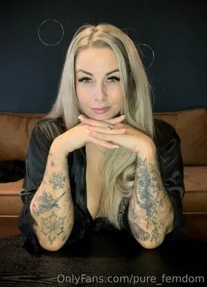 Pure Femdom OnlyFans Leaked Free Thumbnail Picture - #vv35CgEDjV