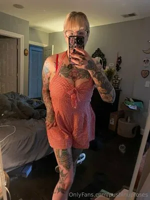 PushingUpRoses OnlyFans Leaked Free Thumbnail Picture - #0ujg9PMLSt