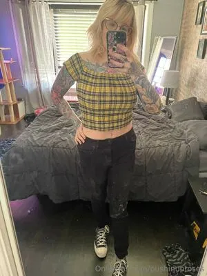 PushingUpRoses OnlyFans Leaked Free Thumbnail Picture - #8XmY6R8WvD