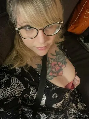 PushingUpRoses OnlyFans Leaked Free Thumbnail Picture - #DRYUcBax4w