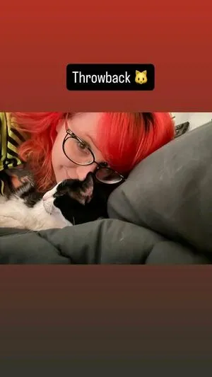 PushingUpRoses OnlyFans Leaked Free Thumbnail Picture - #DjLW63buTf