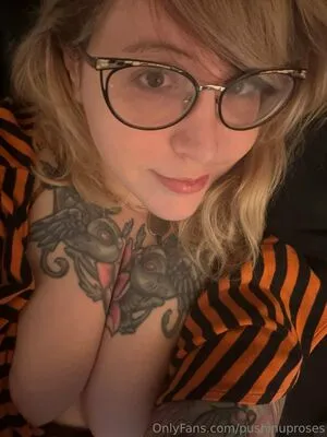 PushingUpRoses OnlyFans Leaked Free Thumbnail Picture - #IbTYfzGF4w