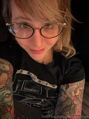 PushingUpRoses OnlyFans Leaked Free Thumbnail Picture - #YnuoDeC6c0