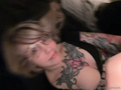 PushingUpRoses OnlyFans Leaked Free Thumbnail Picture - #pPNLz2Lnfp
