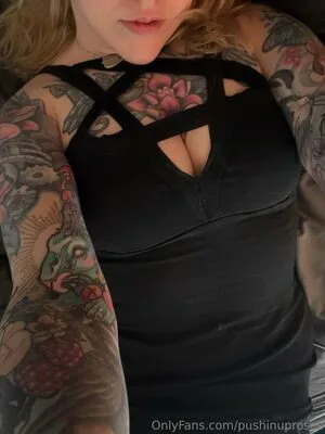 PushingUpRoses OnlyFans Leaked Free Thumbnail Picture - #tBIN7cUxTY