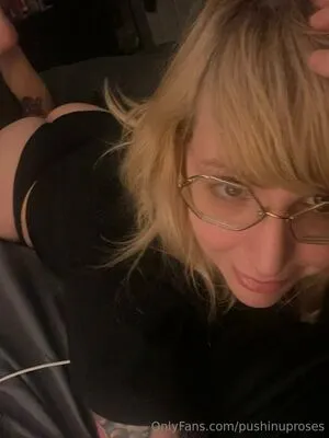 PushingUpRoses OnlyFans Leaked Free Thumbnail Picture - #tbKkG6C1NP