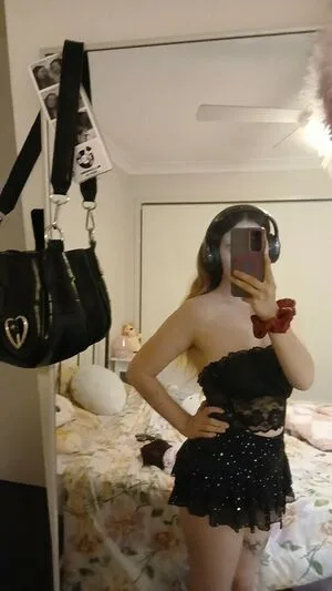 Pwincessesi OnlyFans Leaked Free Thumbnail Picture - #ZGkItpInLa