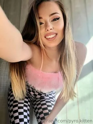 Pyro Kitten OnlyFans Leaked Free Thumbnail Picture - #FaiprLimHC