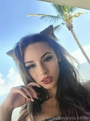 Pyro Kitten OnlyFans Leaked Free Thumbnail Picture - #IqDXx1qoBI