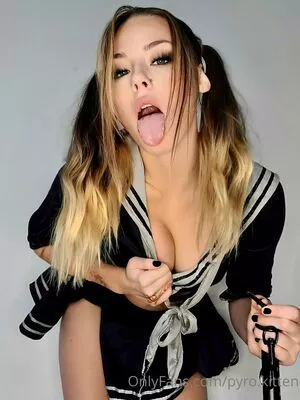 Pyro Kitten OnlyFans Leaked Free Thumbnail Picture - #Lnon4SIFYI