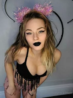 Pyro Kitten OnlyFans Leaked Free Thumbnail Picture - #nldZeLbgZa