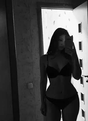 Qanqyz45 OnlyFans Leaked Free Thumbnail Picture - #C0Dzj5SWUI